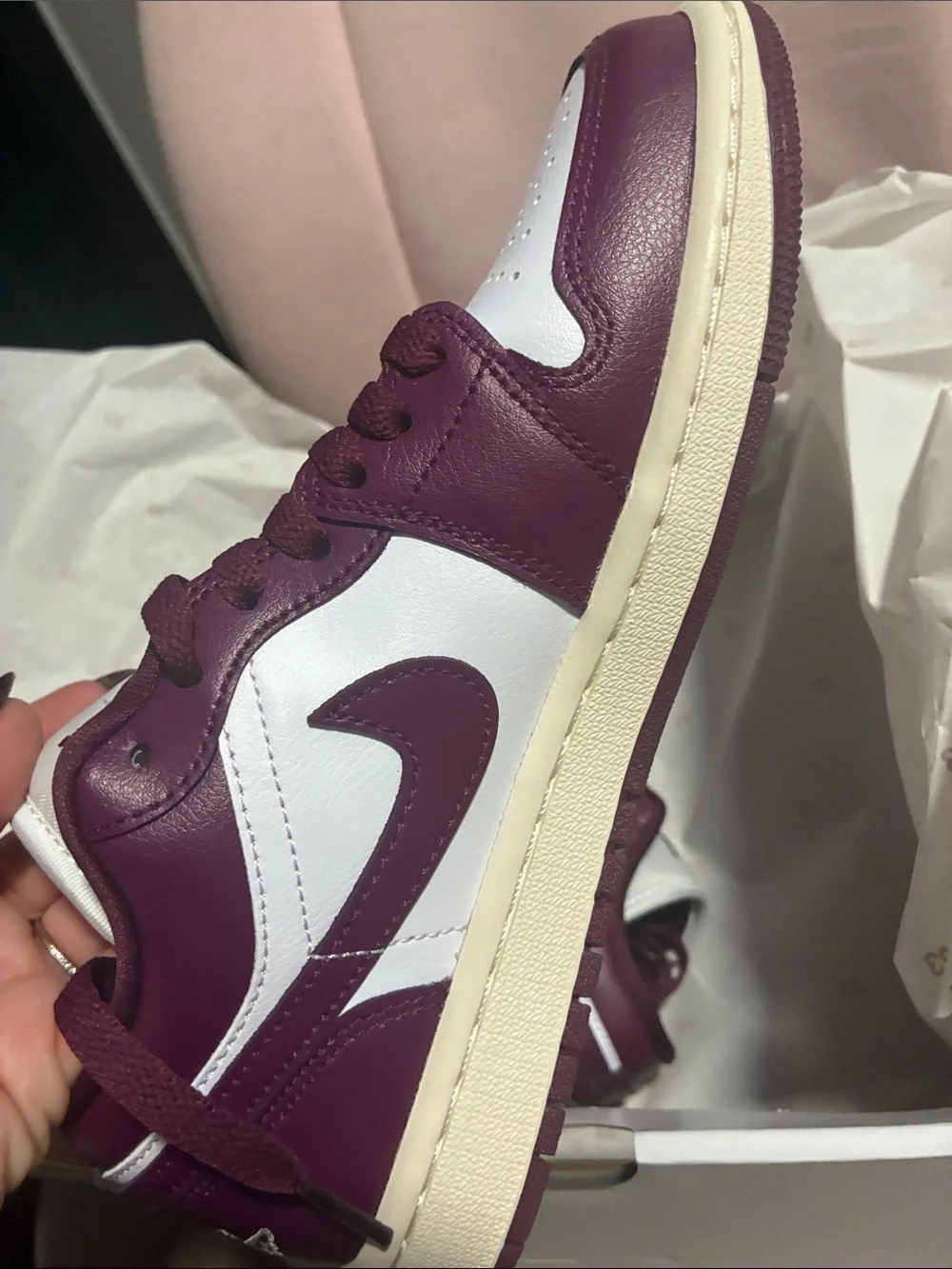 Nike Low Top Sneakers - White & Burgundy